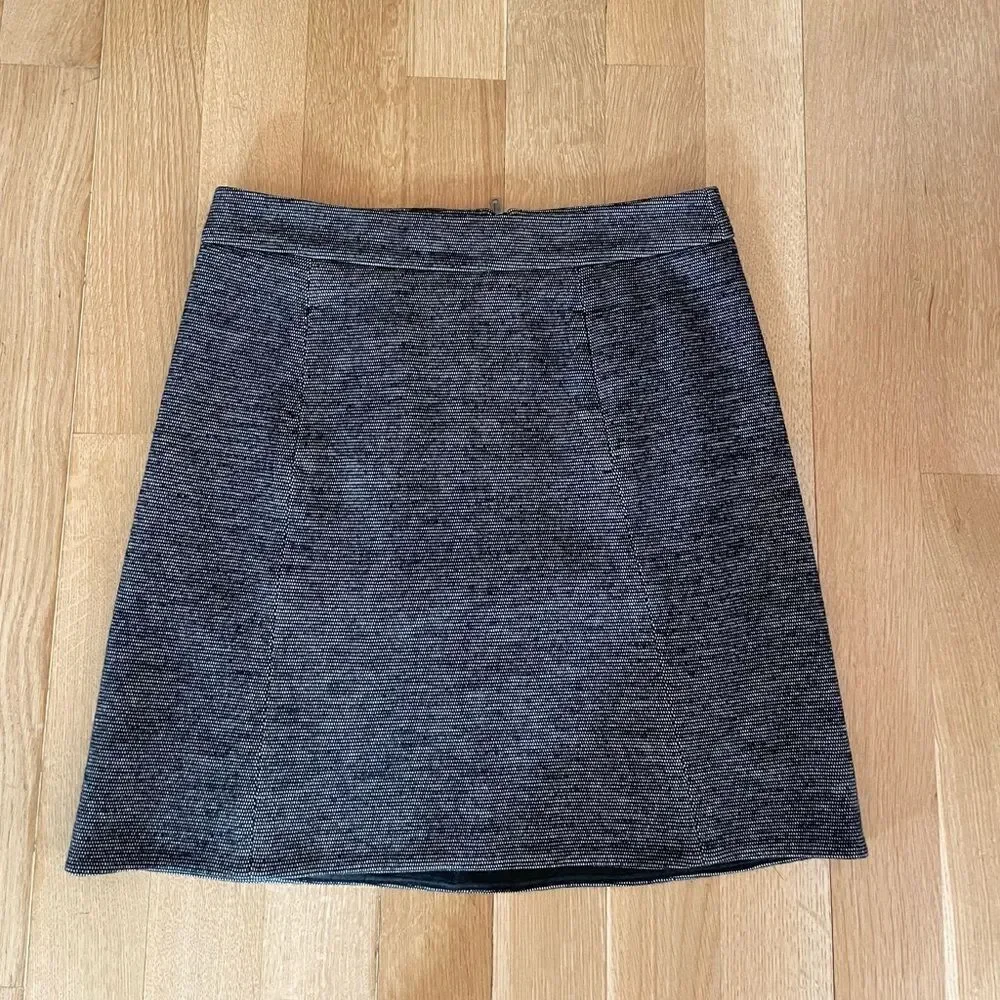Ann Taylor gray skirt